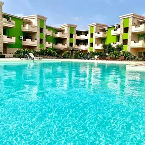 Apartment Djadsal Moradias - By Bobbywashere, Santa Maria